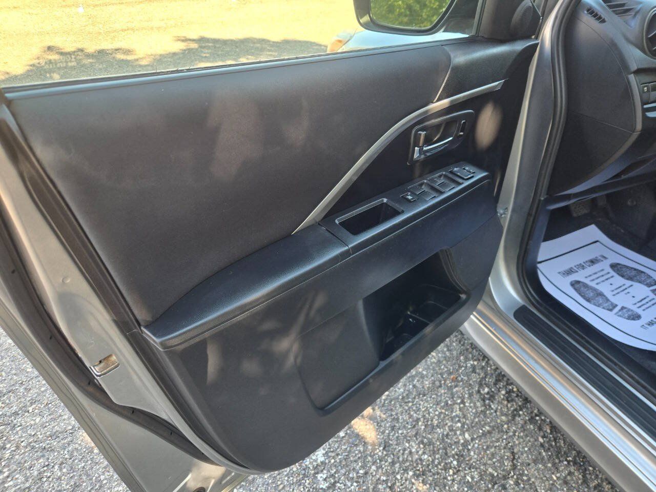 Used 2014 MAZDA MAZDA5 Grand Touring FWD image 18