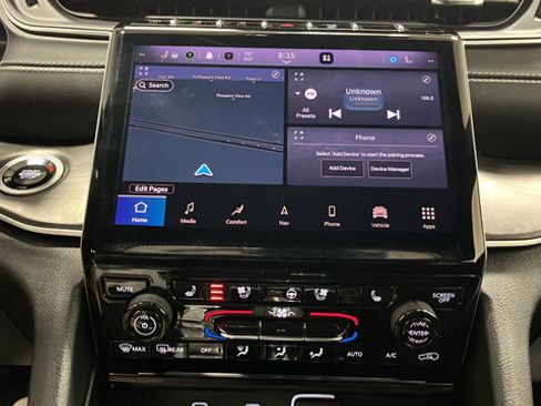 Used 2025 Jeep Grand Cherokee L Limited w/ Luxury Tech Group II AWD/4WD image 13