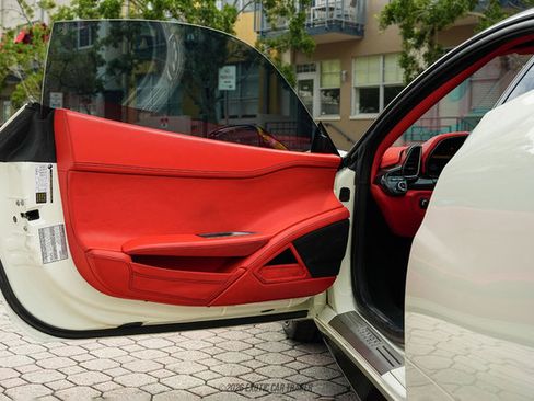 Used 2012 Ferrari 458 Italia Coupe RWD image 36