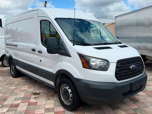 Used 2018 Ford Transit 250 148 Medium Roof RWD image 4