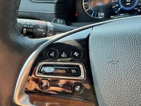 Used 2020 Cadillac Escalade Luxury AWD/4WD image 11