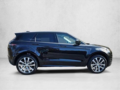 Used 2025 Land Rover Range Rover Evoque Dynamic SE image 3