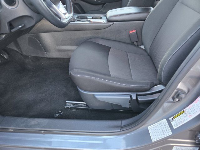 Used 2025 Nissan Sentra SV FWD image 19