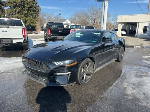 Used 2022 Ford Mustang Premium w/ Equipment Group 201A image 7