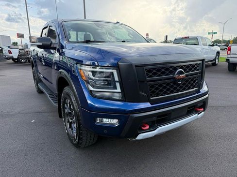 Used 2020 Nissan Titan PRO-4X w/ Pro-4x Convenience Package AWD/4WD image 9