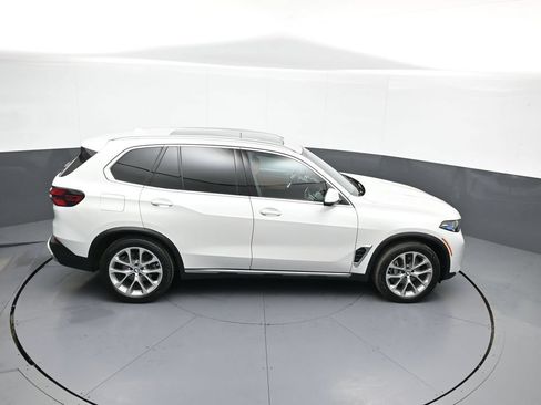Used 2024 BMW X5 xDrive40i w/ Premium Package AWD/4WD image 40