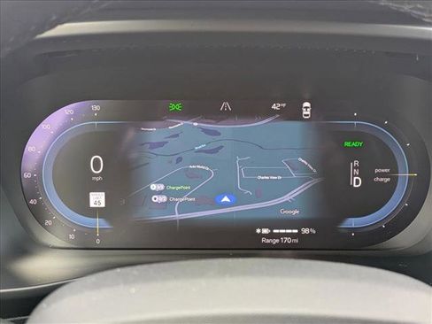 Used 2023 Volvo XC40 Recharge Ultimate image 11