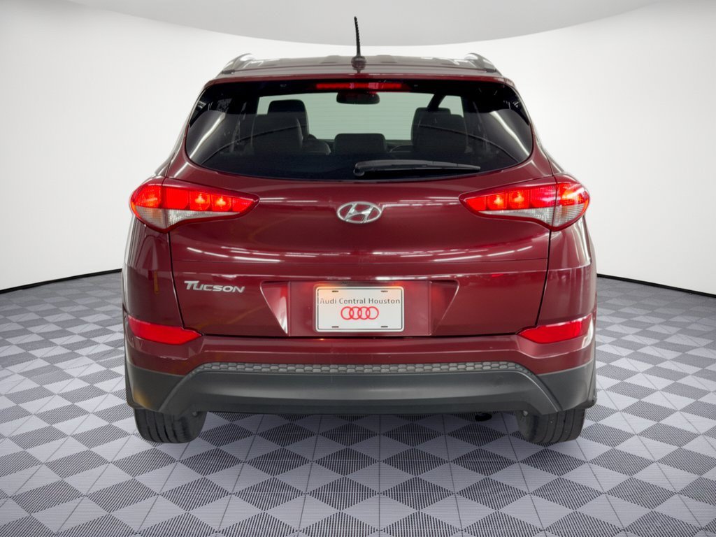Used 2016 Hyundai Tucson SE w/ Option Group 02 FWD image 11