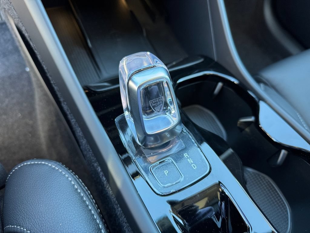 Certified 2026 Volvo XC40 B5 Plus w/ Climate Package AWD/4WD image 23