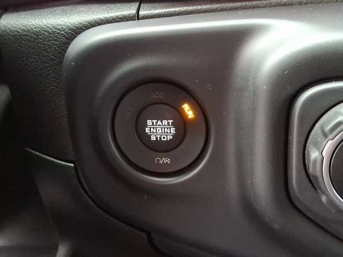 Used 2020 Jeep Gladiator Rubicon w/ Dual Top Group image 28