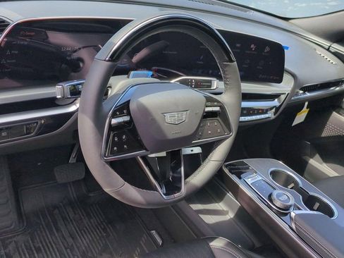 New 2026 Cadillac Lyriq Sport AWD/4WD image 6