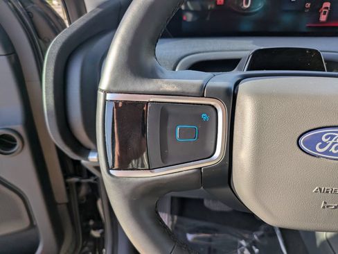 Used 2025 Ford Expedition Active AWD/4WD image 26