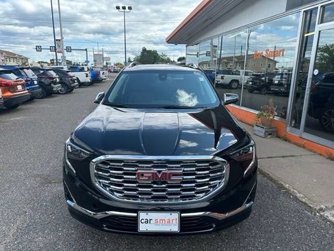 Used 2020 GMC Terrain Denali w/ Denali Premium Package AWD/4WD image 2