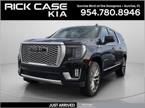 Used 2021 GMC Yukon XL Denali w/ Denali Ultimate Package RWD image 1