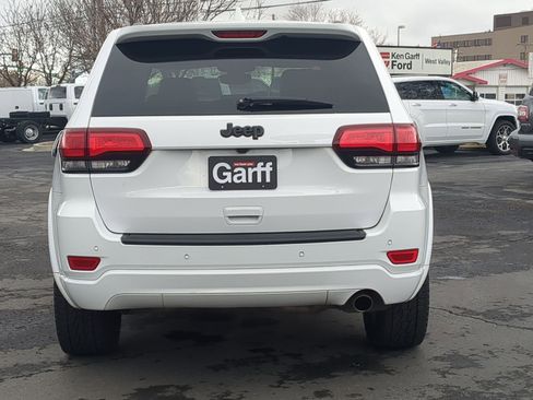 Used 2019 Jeep Grand Cherokee Altitude image 5