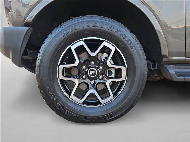 Used 2025 Ford Bronco Outer Banks AWD/4WD image 24