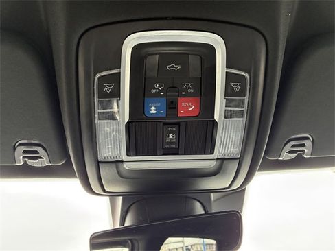 Used 2023 RAM 1500 Laramie image 30