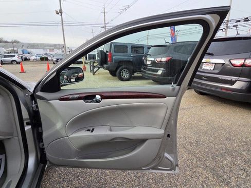 Used 2011 Buick LaCrosse CXL w/ Luxury Package image 16