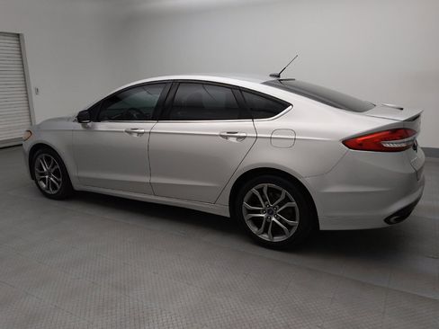 Used 2017 Ford Fusion SE w/ Equipment Group 201A image 3
