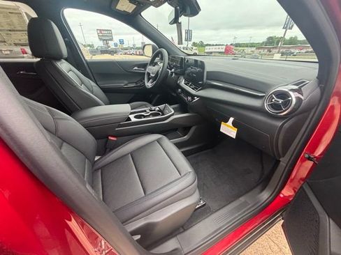 New 2026 Chevrolet Equinox LT w/ Convenience Package II FWD image 15