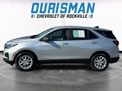 Used 2022 Chevrolet Equinox LS image 3