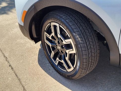 New 2025 Hyundai Santa Cruz Limited image 9