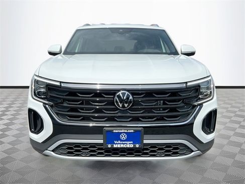 New 2025 Volkswagen Atlas Cross Sport SE image 2