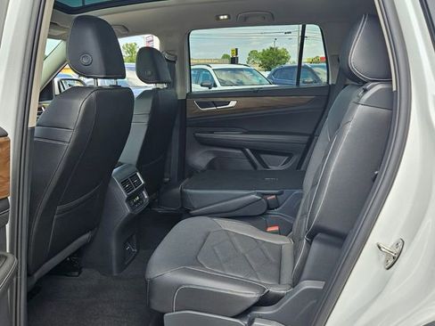 New 2026 Volkswagen Atlas SE image 6