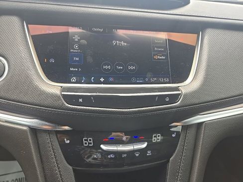 Used 2024 Cadillac XT5 Luxury AWD/4WD image 18