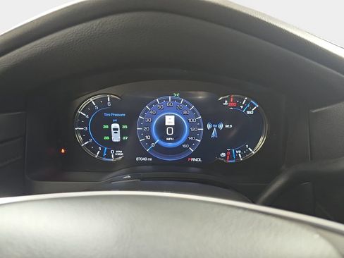 Used 2020 Cadillac Escalade Premium Luxury AWD/4WD image 23