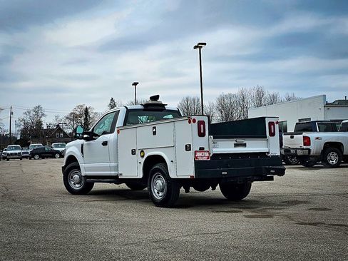 Used 2019 Ford F350 XL w/ Power Equipment Group image 6