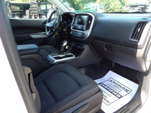 Used 2022 Chevrolet Colorado LT w/ Fleet Safety Package RWD image 33