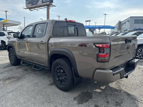 Used 2022 Nissan Frontier PRO-4X w/ Pro-4X Premium Package image 5