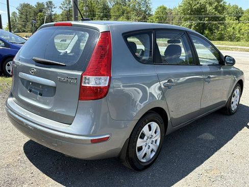 Used 2010 Hyundai Elantra GLS FWD image 4