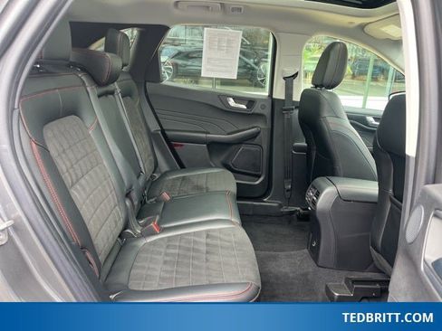 Used 2022 Ford Escape SEL w/ SEL Stealth AWD Package image 19