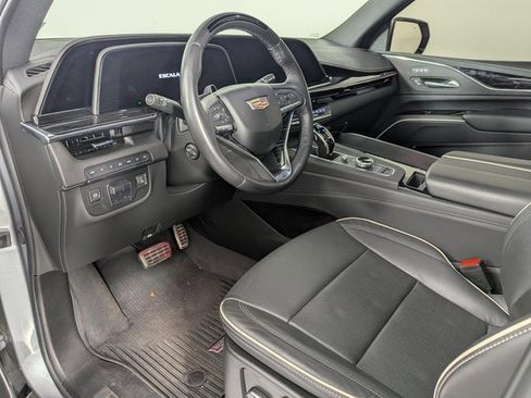 Used 2024 Cadillac Escalade Sport w/ LPO, ONYX Package image 11