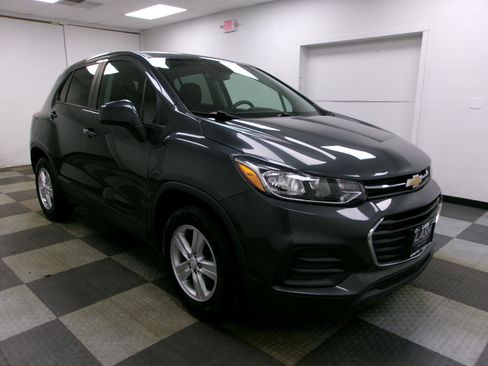 Used 2020 Chevrolet Trax LS w/ Tint and Cruise Package FWD image 14