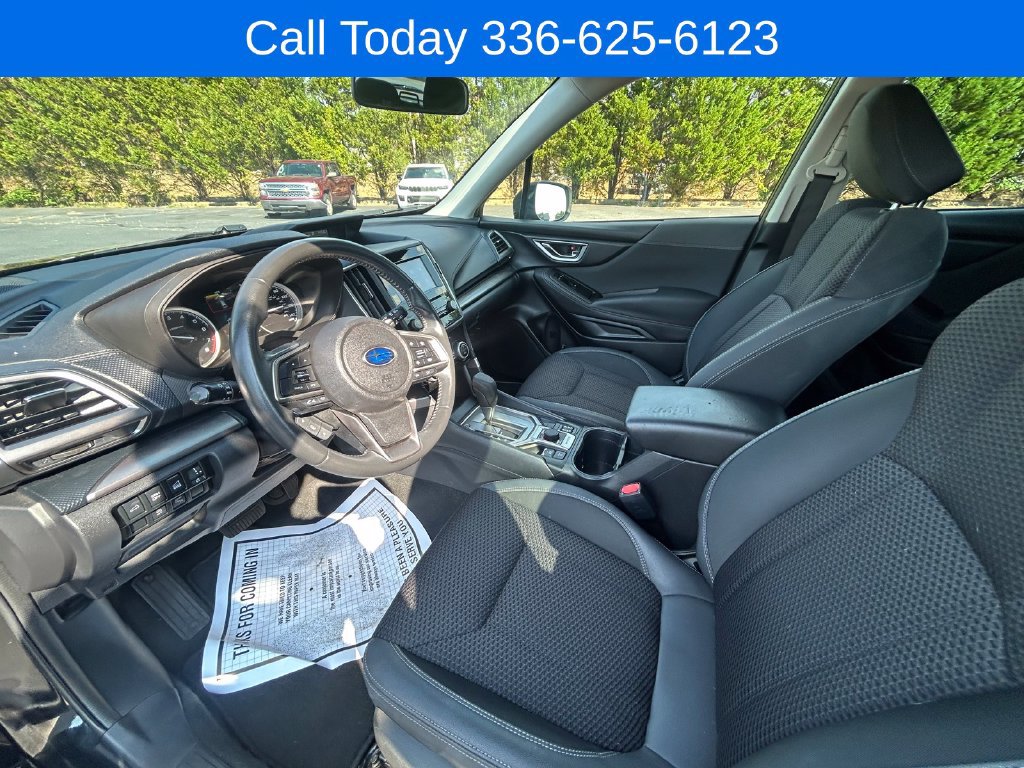 Used 2023 Subaru Forester Premium AWD/4WD image 23
