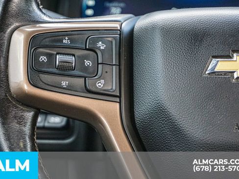 Used 2022 Chevrolet Suburban High Country image 31