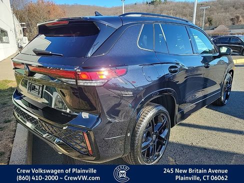 New 2026 Volkswagen Tiguan SE R-Line image 3