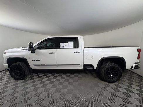 Used 2024 Chevrolet Silverado 2500 High Country w/ High Country Premium Package image 4