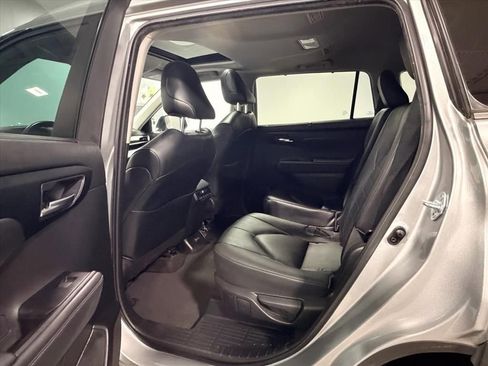 Used 2023 Toyota Highlander XLE image 14