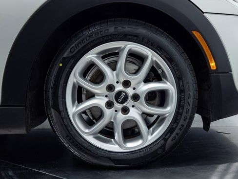 Used 2021 MINI Cooper 4-Door Hardtop image 28