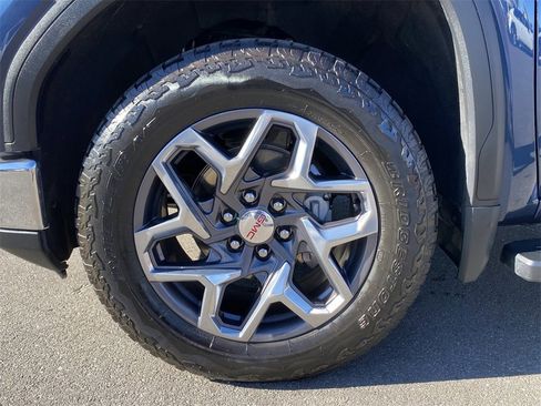 Used 2022 GMC Sierra 1500 SLT w/ SLT Premium Plus Package image 12