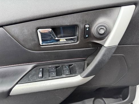 Used 2012 Ford Edge SEL image 11