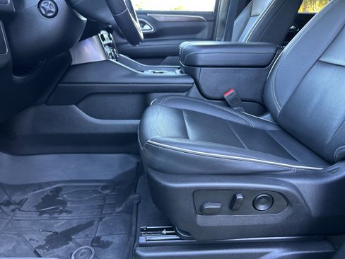 Used 2023 Chevrolet Tahoe Premier image 11