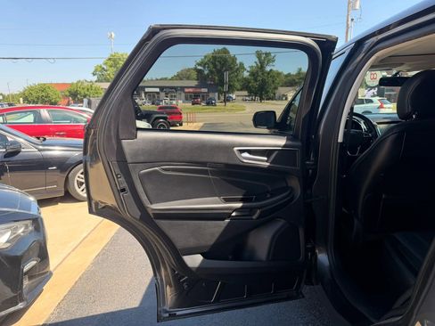 Used 2015 Ford Edge Titanium w/ Equipment Group 301A AWD/4WD image 25