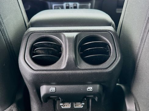 Used 2021 Jeep Wrangler Unlimited Sahara image 17