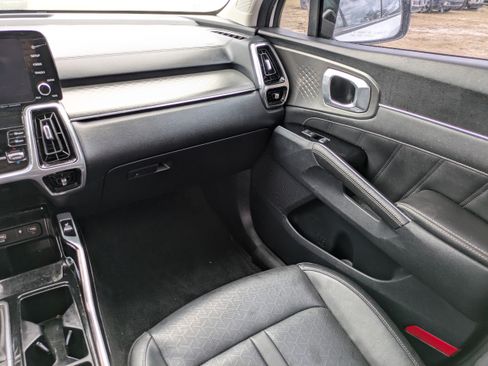 Used 2023 Kia Sorento SX AWD/4WD image 18