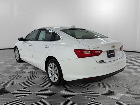 Certified 2025 Chevrolet Malibu LT FWD image 3